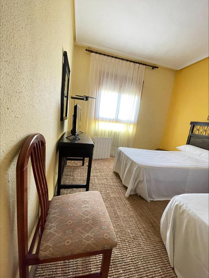 Hostal El Botero Monreal del Campo Eksteriør billede